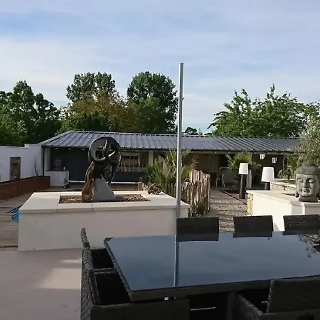 In With Sauna, Hot Tub And Barbecue * Nuaille-d'Aunis